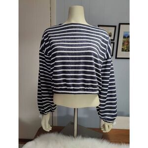 Cupcakes and Cashmere Long Sleeve Oversized Cropped Sweatshirt